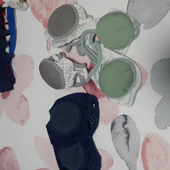 💛 10/$20💛 3 baby crawling knee pads - Picture 1 of 3